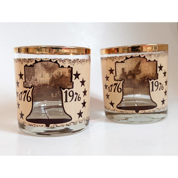 Vintage American Bicentennial 1776-1976 Rock Lowball Glasses, Set of 2 Gold Rim - Picture 8 of 10
